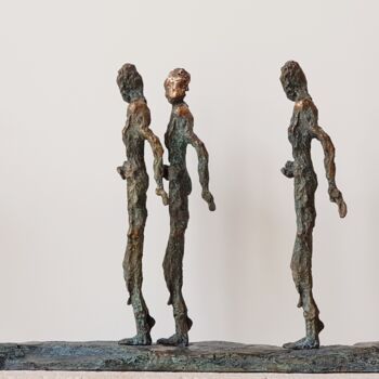 Sculptuur getiteld "LA MARCHE DES HOMMES" door Catherine Villa, Origineel Kunstwerk, Bronzen