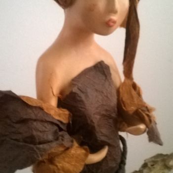Скульптура под названием "Femme de la Nature" - Catherine Bordus, Подлинное произведение искусства, Глина