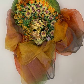 Sculpture intitulée "masque soleil" par Cécile Bour, Œuvre d'art originale, Papier mâché