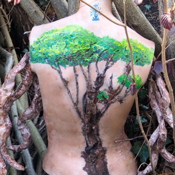 Скульптура под названием "Mother Nature" - Cecile Gonne Victoria, Подлинное произведение искусства, Акрил