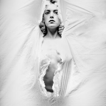 Photography titled "Plastic X dibond" by Cédric Brion (Studio Clavicule Pics), Original Artwork, Digital Photography