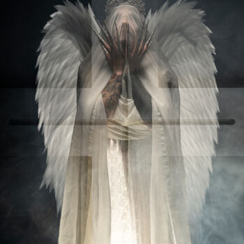 Photographie intitulée "Dark Angel dibond" par Cédric Brion (Studio Clavicule Pics), Œuvre d'art originale, Photographie num…