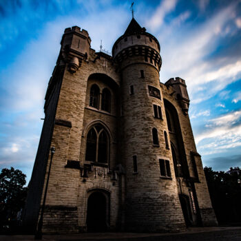 Фотография под названием "Porte de Hal Castel" - Cédric Gypen, Подлинное произведение искусства, Цифровая фотография