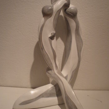 Skulptur mit dem Titel "LES AMANTS" von Céline Pariggi (Wen Dao), Original-Kunstwerk, Keramik