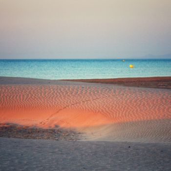 Photographie intitulée "Une plage à l’aube" par Céline Pivoine Eyes, Œuvre d'art originale, Photographie numérique