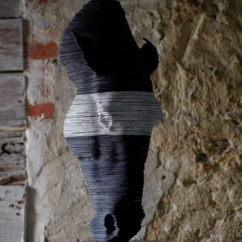 Скульптура под названием "horse head" - Chae Valerie Schmitt, Подлинное произведение искусства, Камень