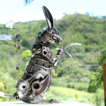 Sculpture intitulée "Metal Rabbit and Ca…" par Chatree Choorachatatorn (Mari9art), Œuvre d'art originale, Métaux