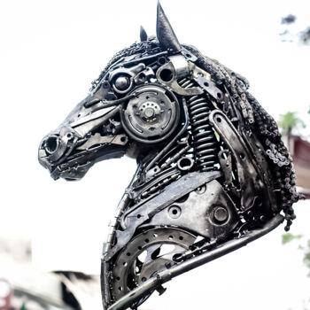 Scultura intitolato "Horse head metal sc…" da Chatree Choorachatatorn (Mari9art), Opera d'arte originale, Metalli