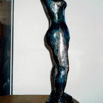 Sculpture titled "Figure" by Chris Le Guen Drianne, Original Artwork, Wood