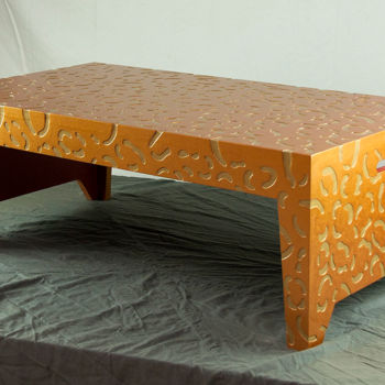 Design intitolato "Table basse dorée" da Christophe Cornard, Opera d'arte originale, Mobili