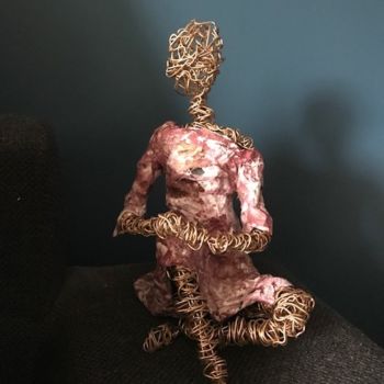 Escultura titulada "Ppepette dorée" por Christel Pouthier, Obra de arte original, Alambre