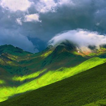 Photographie intitulée "Pyrénées" par Christian Clausier, Œuvre d'art originale