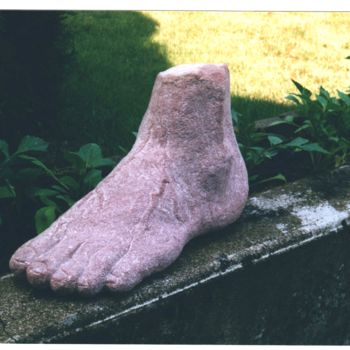 Sculpture intitulée "mon-pied.jpg" par Christian Thouvenin, Œuvre d'art originale, Pierre