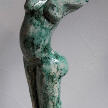 Sculpture intitulée "LE RAYON VERT" par Christine Dupont, Œuvre d'art originale, Céramique