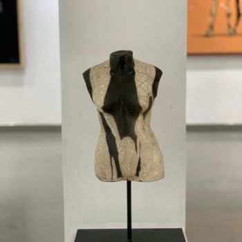 Γλυπτική με τίτλο "Buste noir/beige" από Christine Sawas, Αυθεντικά έργα τέχνης, Κεραμικά