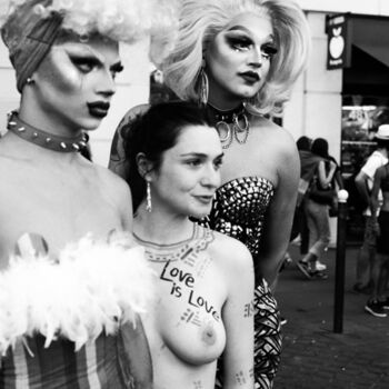 Fotografia intitolato "GayPride 2019" da Christine Vannier, Opera d'arte originale, fotografia a pellicola
