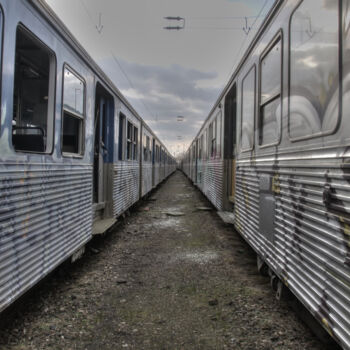 Photographie intitulée "les trains qui atte…" par Christophe Plousey, Œuvre d'art originale, Photographie numérique