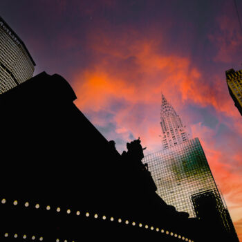 Fotografia intitolato "Chrysler Building" da Chryslene Caillaud, Opera d'arte originale, Fotografia manipolata Montato su Al…