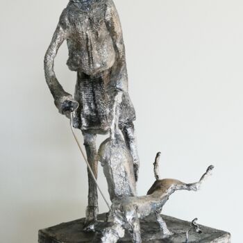 Escultura intitulada "madame-promene-son-…" por Claire Assemat, Obras de arte originais, Gesso