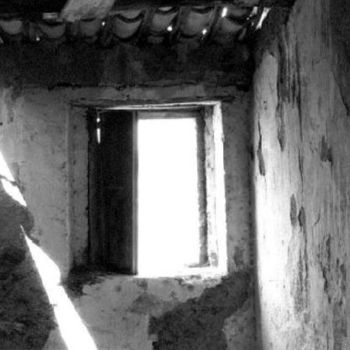 Photographie intitulée "Fenetre Lumiere" par Chiara D., Œuvre d'art originale