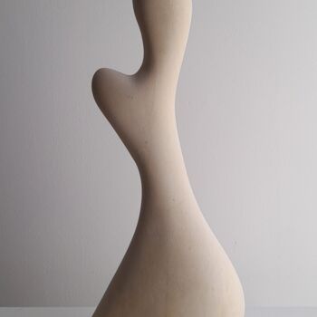 Sculpture intitulée "Organic Form 2022" par Clark Camilleri, Œuvre d'art originale, Pierre