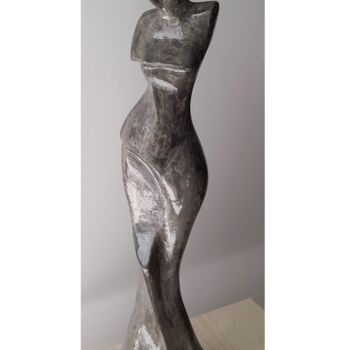 Sculpture intitulée "Standing figure." par Clark Camilleri, Œuvre d'art originale, Béton