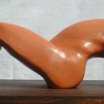 Скульптура под названием "Homme couché en ten…" - Claude Boutin, Подлинное произведение искусства