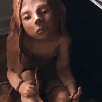 Scultura intitolato "Leonor" da Claudia Marques, Opera d'arte originale, Terracotta