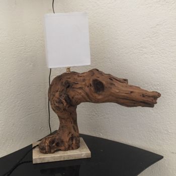「Lampe en bois flott…」というタイトルの彫刻 Claudie Thedevuideによって, オリジナルのアートワーク, ウッド