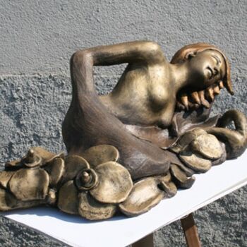 Sculpture titled "crisalide" by Claudio Caporaso, Original Artwork, Other