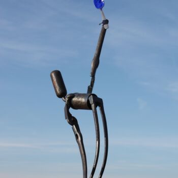 Skulptur mit dem Titel "Blue spoon" von Clive Manuel, Original-Kunstwerk, Metalle