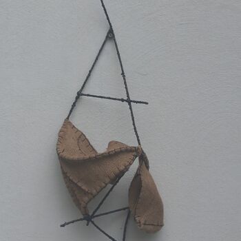 Skulptur mit dem Titel "Les nids" von Coco Vewenda, Original-Kunstwerk, Metalle