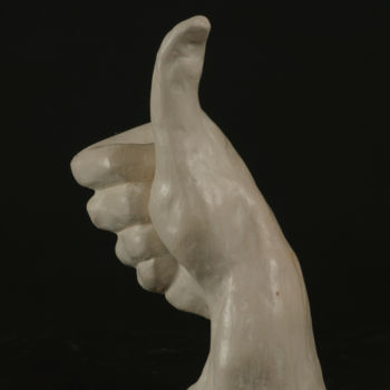 Skulptur mit dem Titel "pouce levé" von Colette Jotterand-Vetter, Original-Kunstwerk, Terra cotta