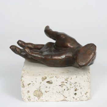 Sculpture titled "main posée" by Colette Jotterand-Vetter, Original Artwork