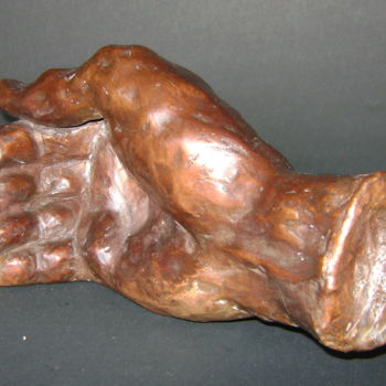 Sculpture titled "main qui ramasse" by Colette Jotterand-Vetter, Original Artwork