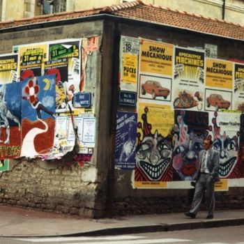 Installatie getiteld "affiches, art de rue" door Collectif Ubu, Origineel Kunstwerk