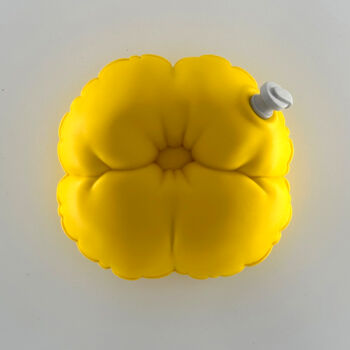 Sculpture titled "Yellow Bubble lips" by Comicada, Original Artwork, Resin
