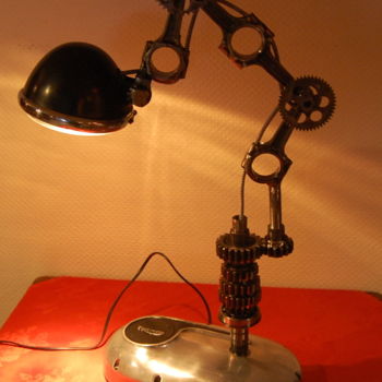 Design intitulée "Lampe de bureau "Tr…" par Kargo, Œuvre d'art originale, Meuble