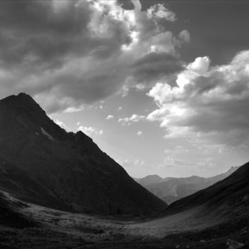 Fotografia intitolato "Montagne n°05" da Philippe Clerc, Opera d'arte originale, Fotografia digitale