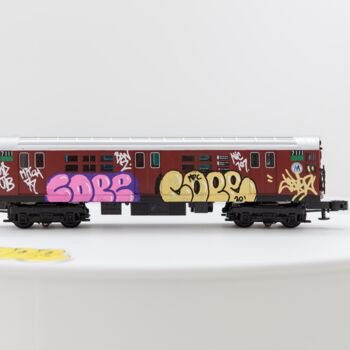 Sculpture titled "NYC Brown Train" by Cope2, Original Artwork, Metals