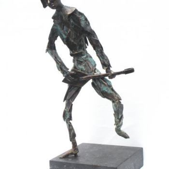Escultura intitulada "Arlequino playing a…" por N.C.J. Stam, Obras de arte originais, Moldagem