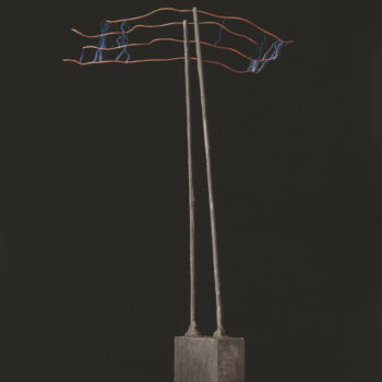 Scultura intitolato "3=1 or aerial chore…" da Costis Triantafyllou, Opera d'arte originale, Metalli