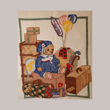 纺织艺术 标题为“Traveller” 由Cozy Corner, 原创艺术品, 刺绣 安装在木质担架架上