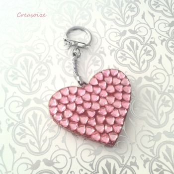 Artcraft titled "Porte clefs Romanti…" by Creasoize, Original Artwork, Keychains & Lanyards