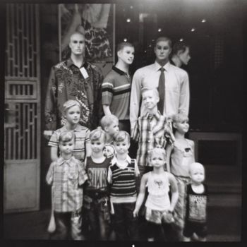 Photographie intitulée "Photo de famille" par Solenne Roy, Œuvre d'art originale