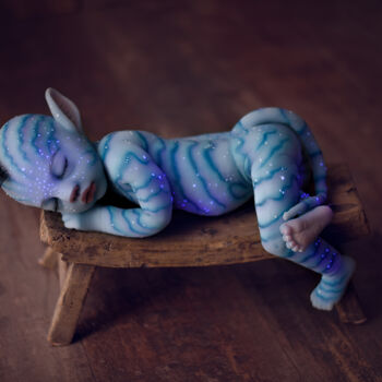 Sculpture intitulée "Baby Avatar" par Cristina Iglesias Mauri, Œuvre d'art originale, Résine