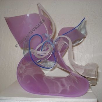 Sculpture titled "Le Lys et le Papill…" by Cristina Marquès, Original Artwork, Plastic