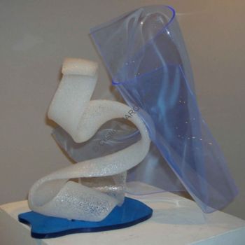 Sculpture titled "La Parade d'Amour d…" by Cristina Marquès, Original Artwork, Plastic