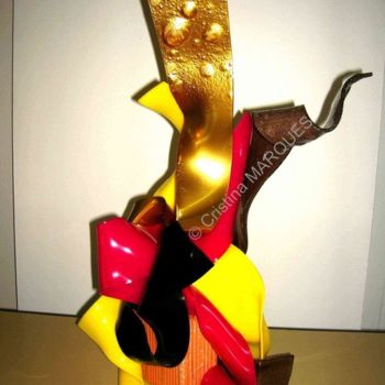 Skulptur mit dem Titel "La Brique en Flammes" von Cristina Marquès, Original-Kunstwerk, Kunststoff