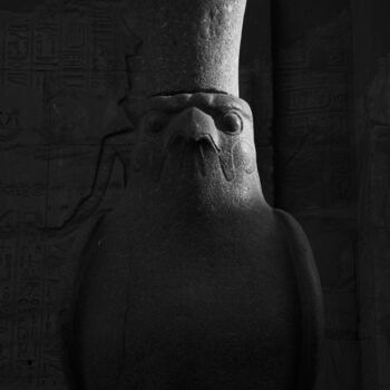 Fotografia intitulada "Eye of Horus, Edfu,…" por Cyrille Mulot, Obras de arte originais, Fotografia Não Manipulada